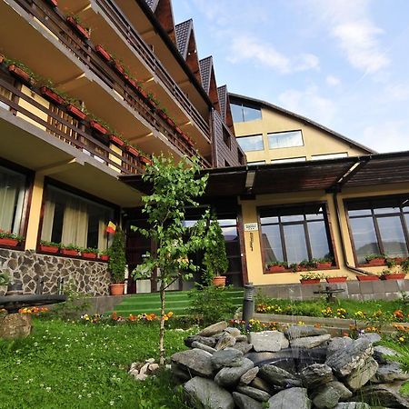 Mistral Resort Moeciu De Sus Buitenkant foto