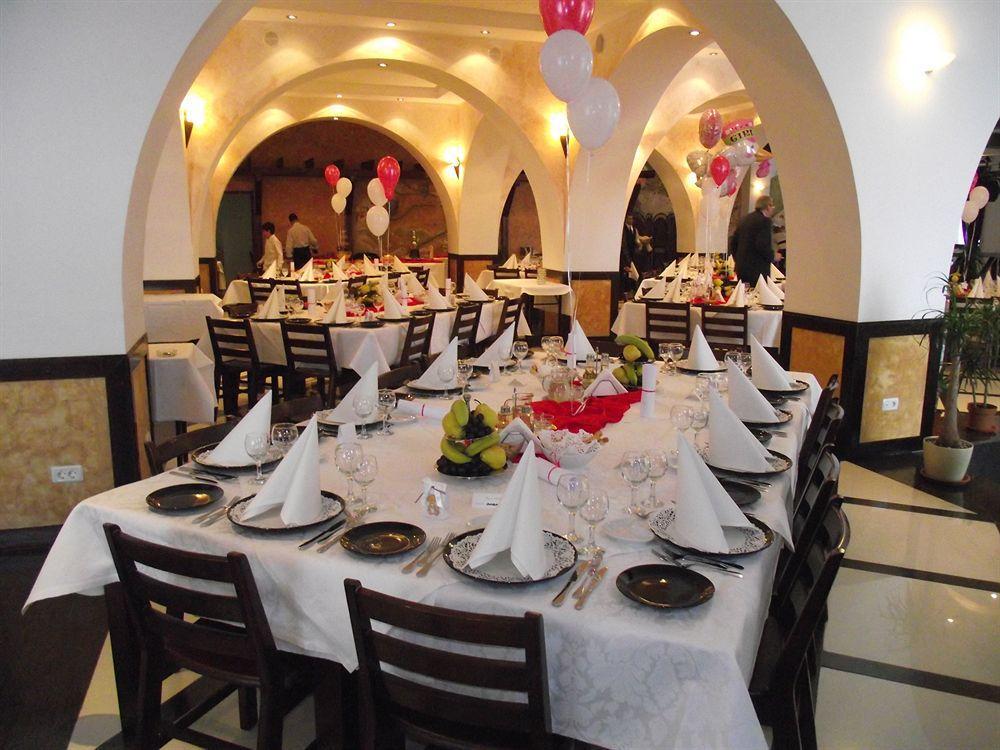 Mistral Resort Moeciu De Sus Buitenkant foto