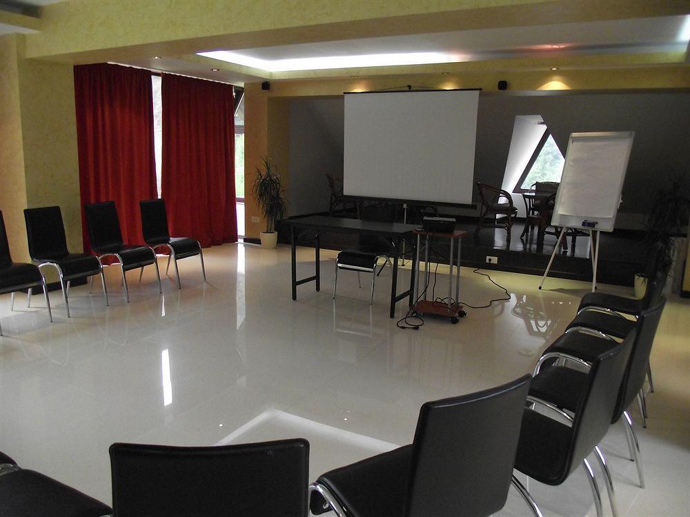 Mistral Resort Moeciu De Sus Buitenkant foto