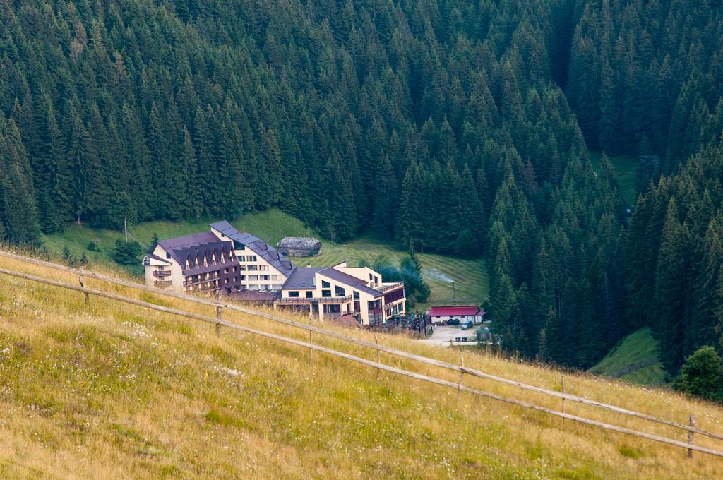 Mistral Resort Moeciu De Sus Buitenkant foto