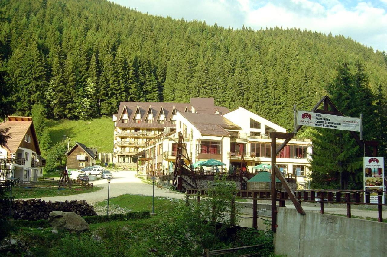 Mistral Resort Moeciu De Sus Buitenkant foto