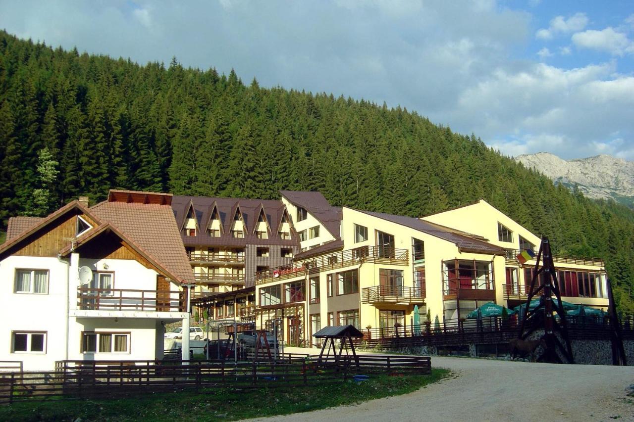 Mistral Resort Moeciu De Sus Buitenkant foto