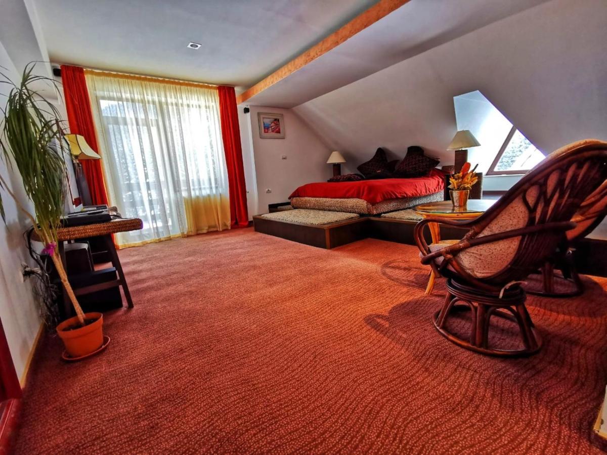 Mistral Resort Moeciu De Sus Buitenkant foto