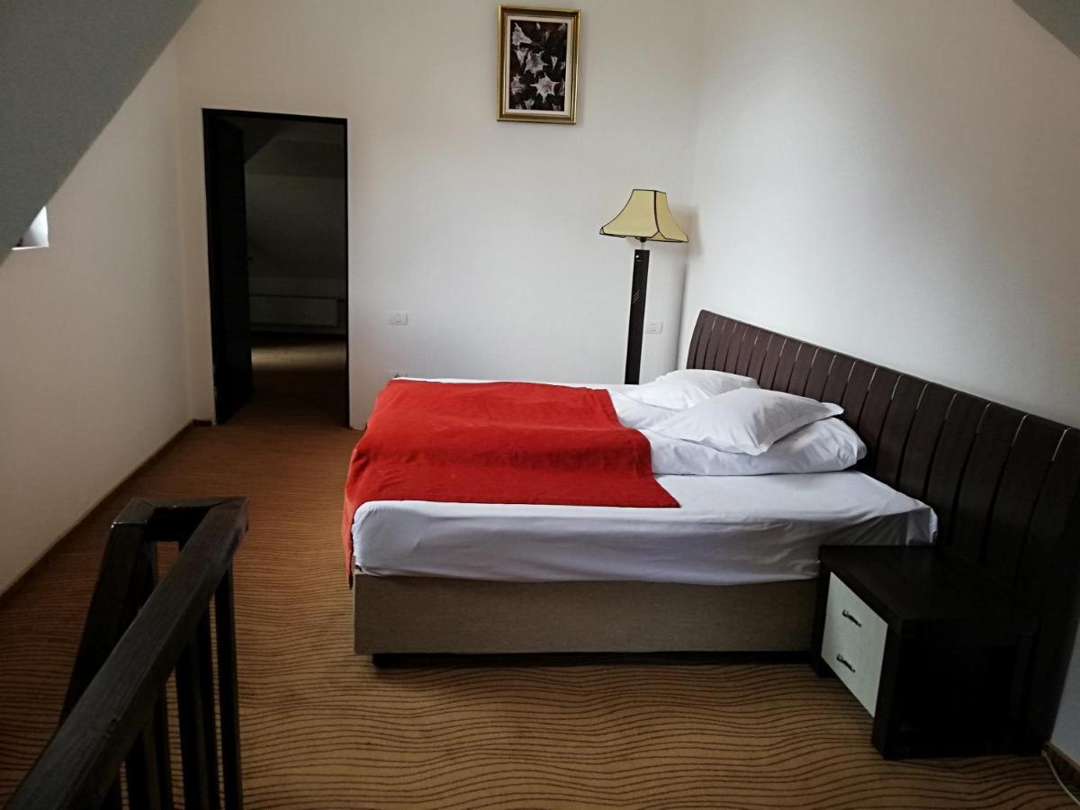 Mistral Resort Moeciu De Sus Buitenkant foto