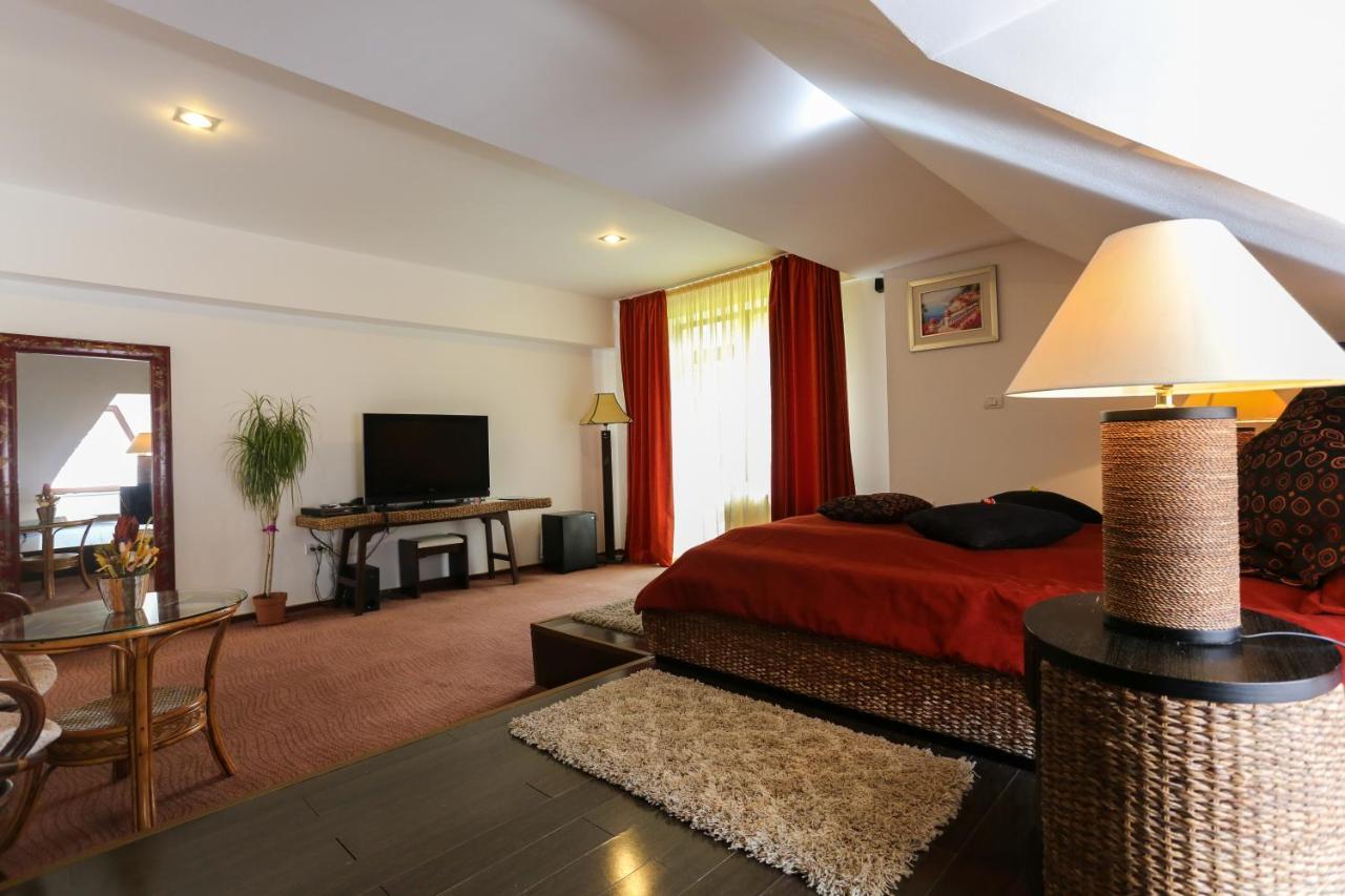 Mistral Resort Moeciu De Sus Buitenkant foto